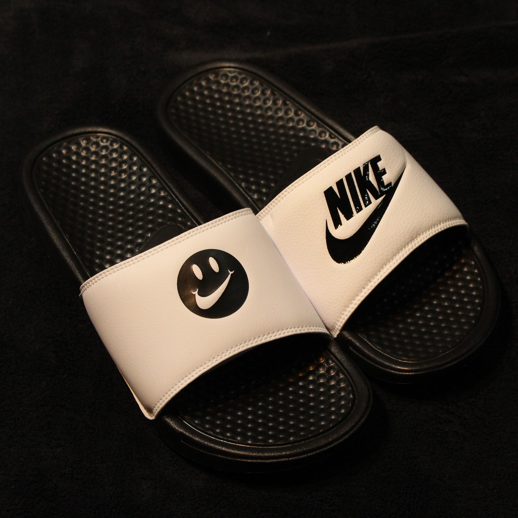 nike smiley slides