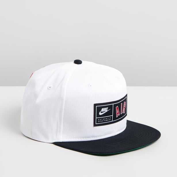 white nike snapback