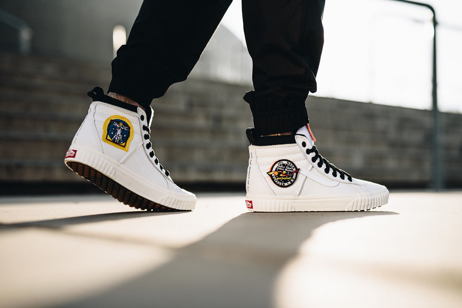 vans x nasa sk8 hi white