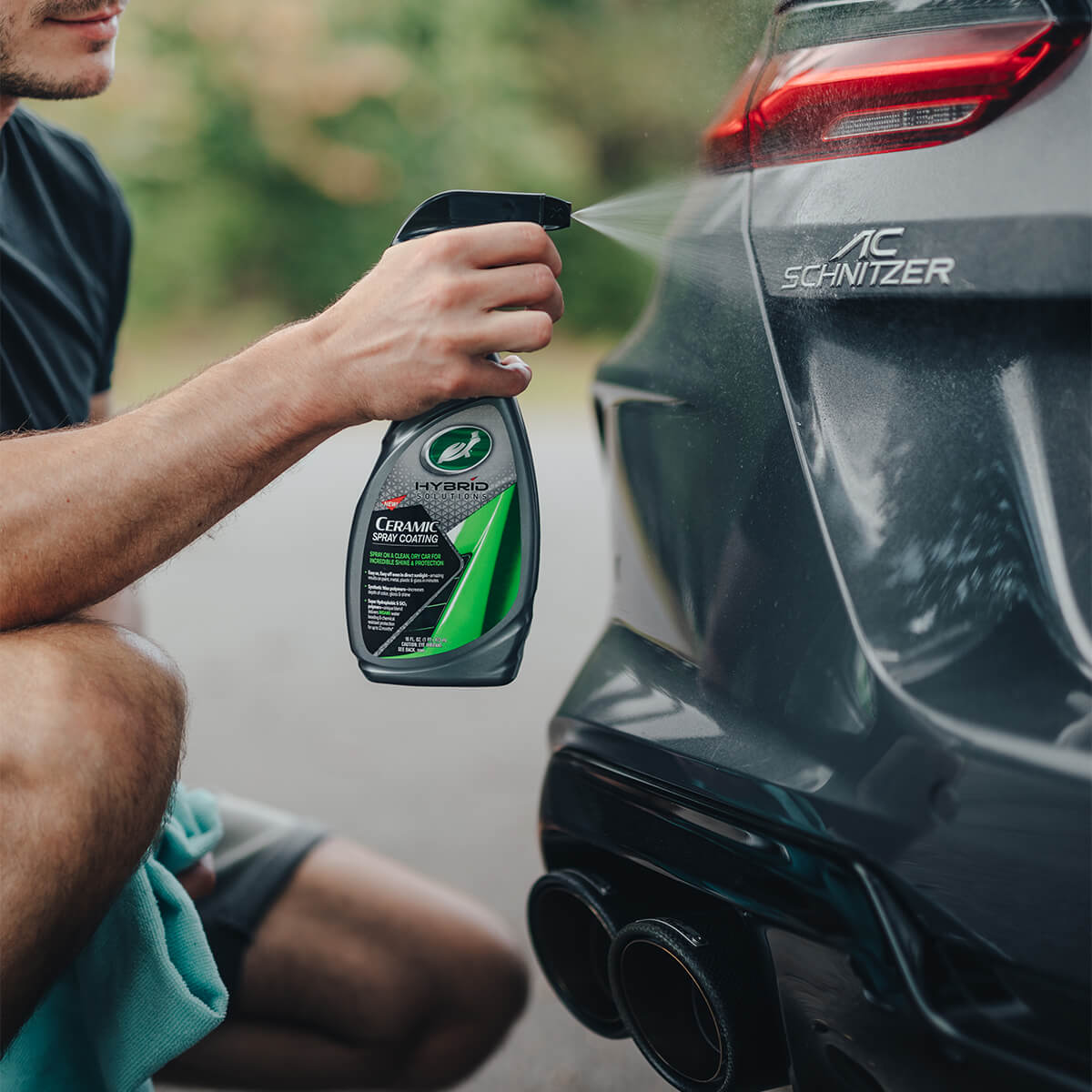 Turtle Wax Hybrid Solution Ceramic Spray Coating  Easy on, easy off. ✓ Can  be applied in direct sunlight. ✓ Ceramic protection & shine. ✓ Incredible  water repellency. ✓ Turtle Wax Ceramic