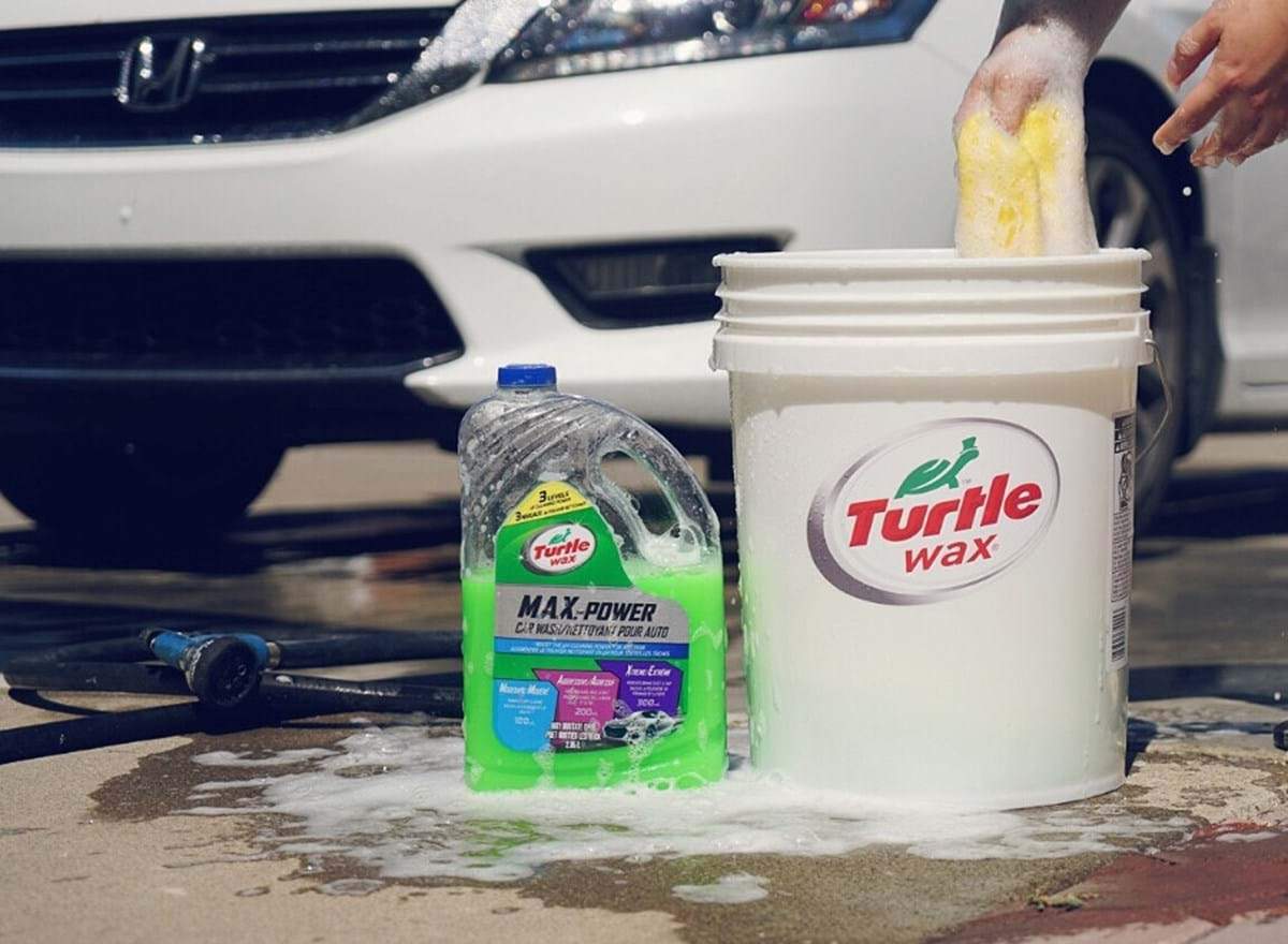 Removing Stubborn Tar from a Car