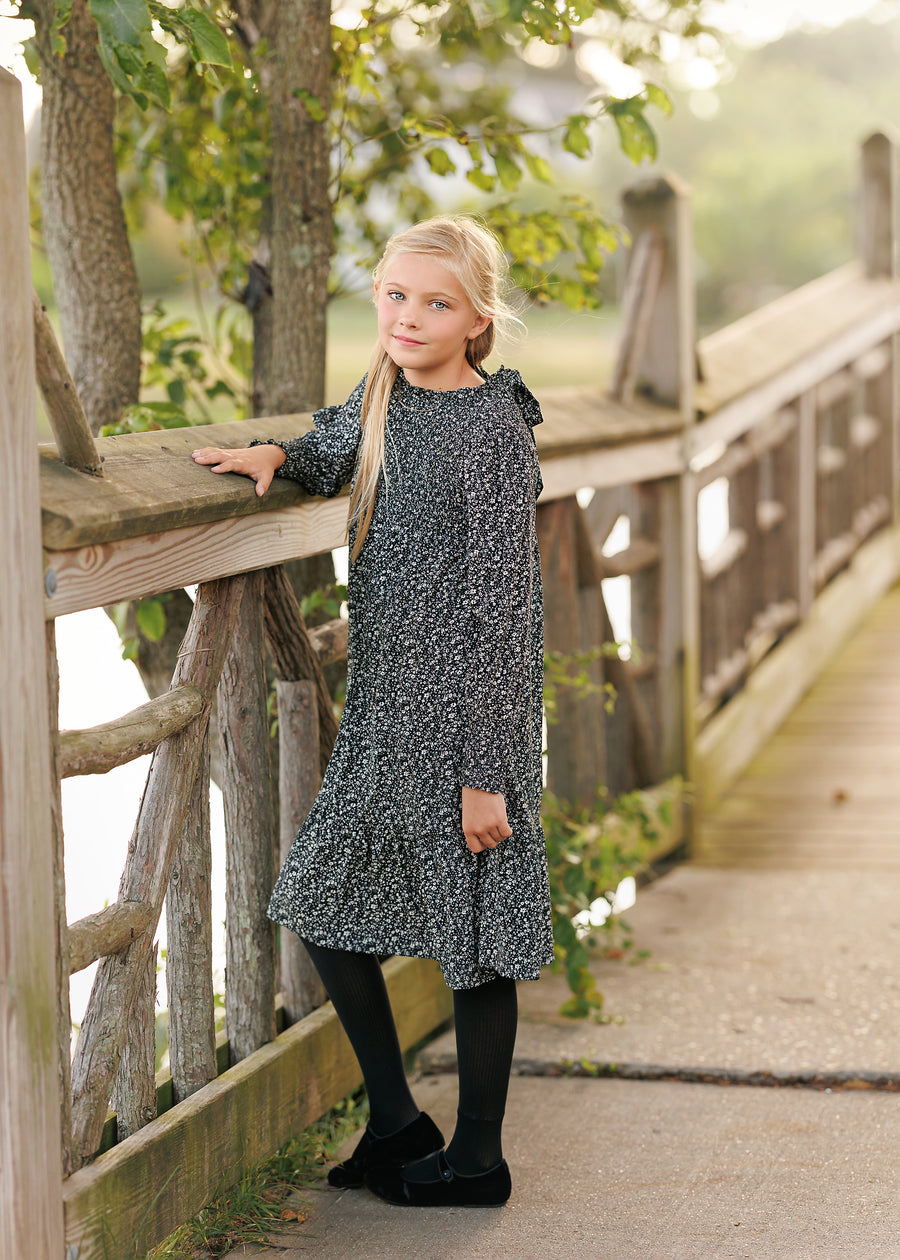 Girl wearing dress with tights hi-res stock photography and images - Alamy