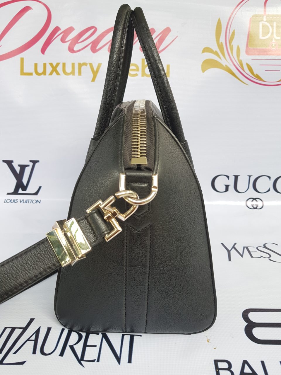 givenchy antigona strap