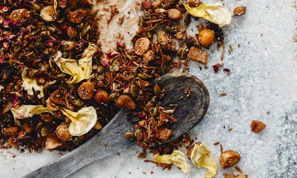 Warndu Australian Native | Sandalwood Rose Baob and Coconut Granola