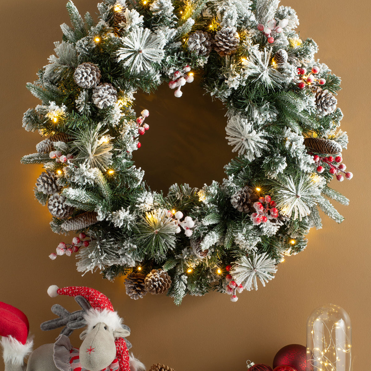 Luxury Pre-Lit Snow Flocked Wreath with LED Lights & Timer Function 30 ...