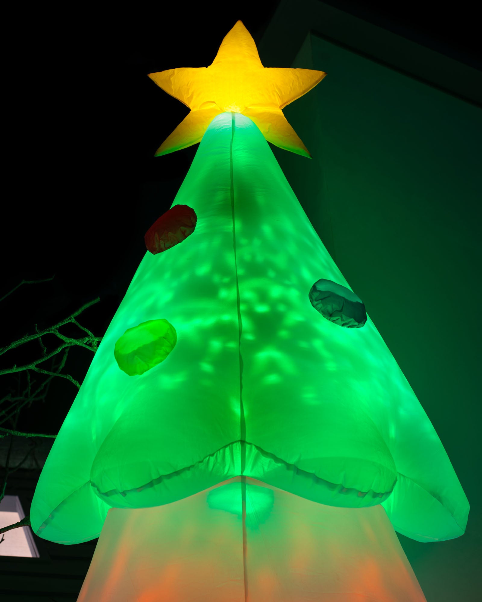 animated christmas tree with light up