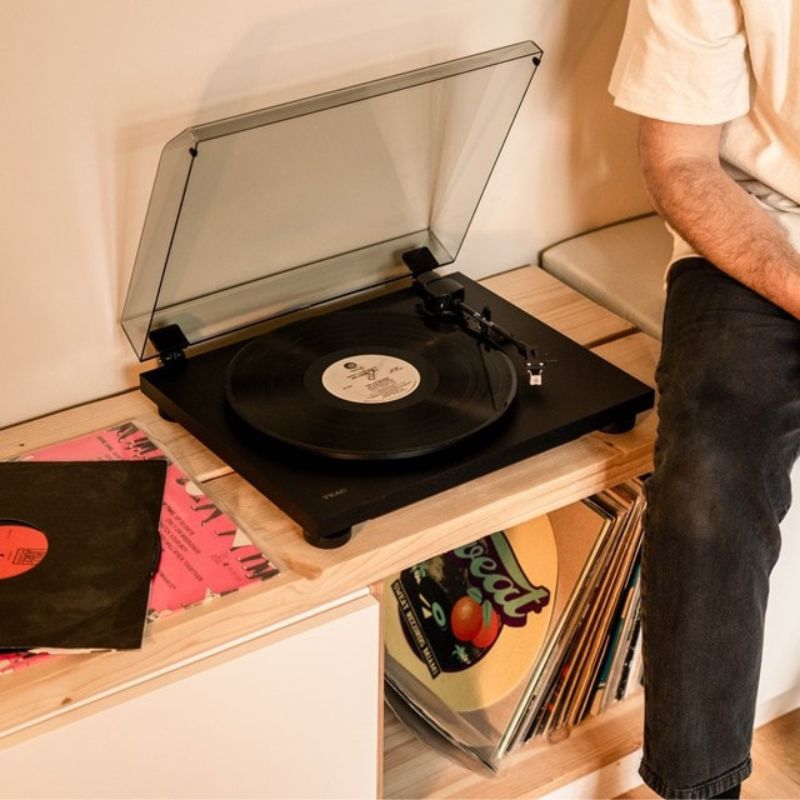 TEAC TN-180BT White Turntable On Sideboard