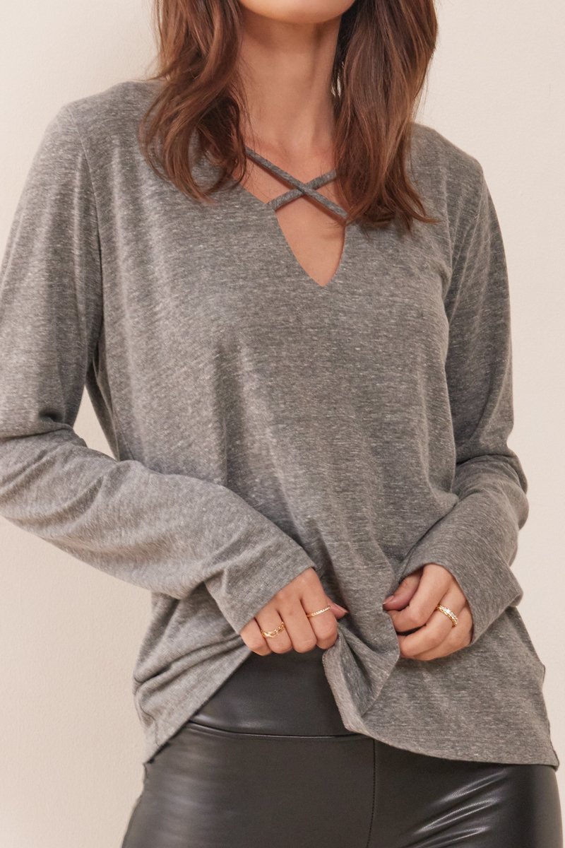 CRISS CROSS TRI-BLEND TOP