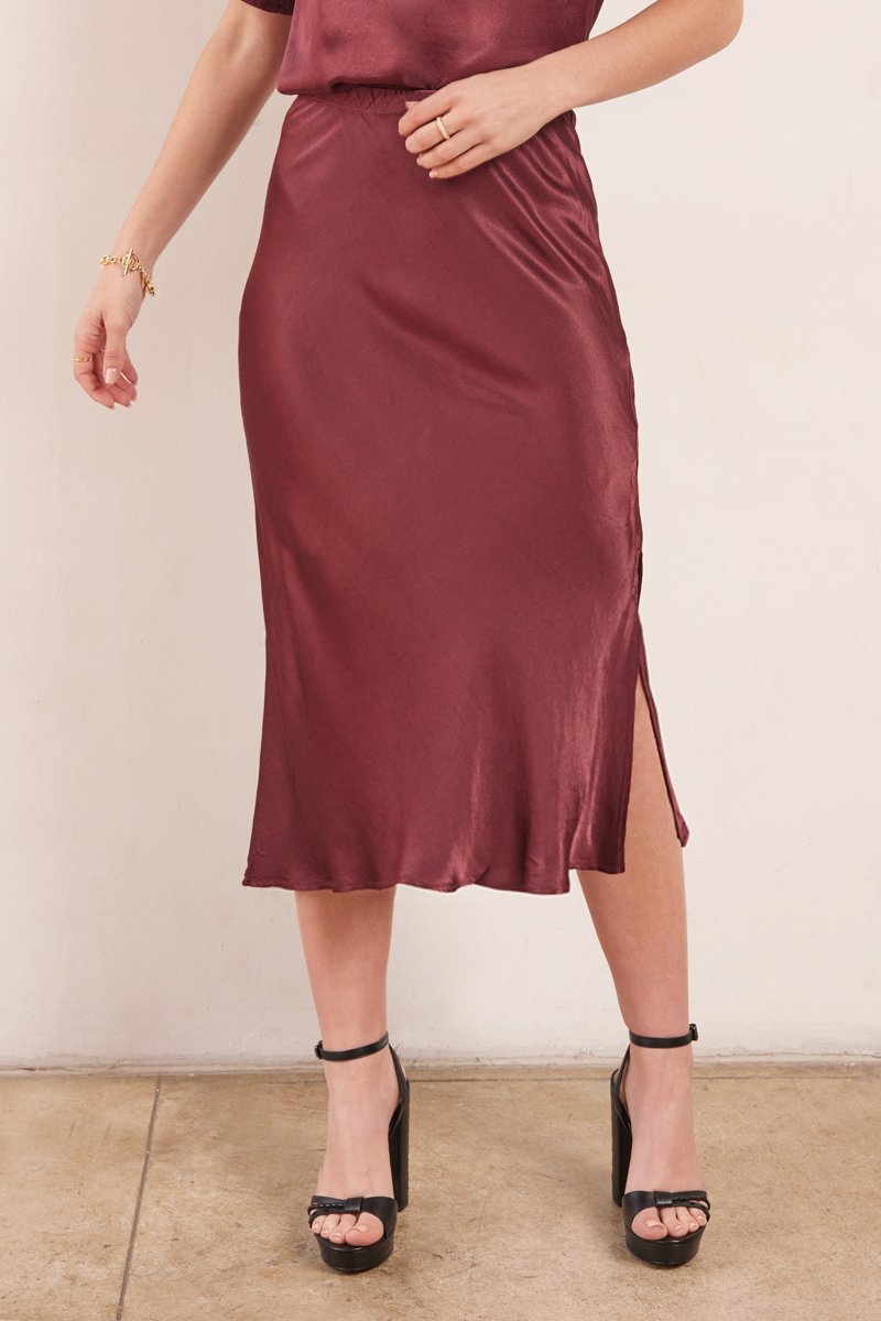 DORIT SILKY SLIP SKIRT