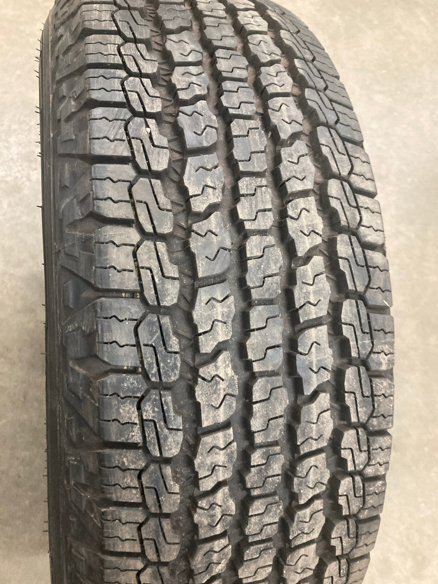 4 x P255/70R18 113T Goodyear Wrangler AT Adventure W/Kevlar – PneusGLC-Fungo