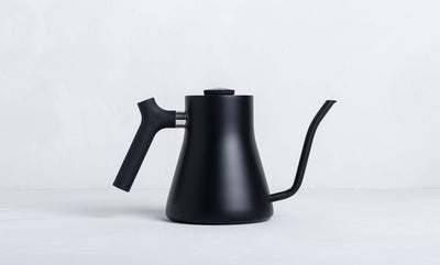https://cdn.shopify.com/s/files/1/0056/4562/products/Stagg_Kettle_web1_400x400.jpg?v=1571438537