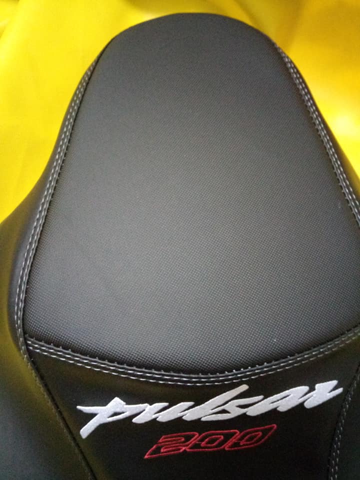 bajaj pulsar seat cover