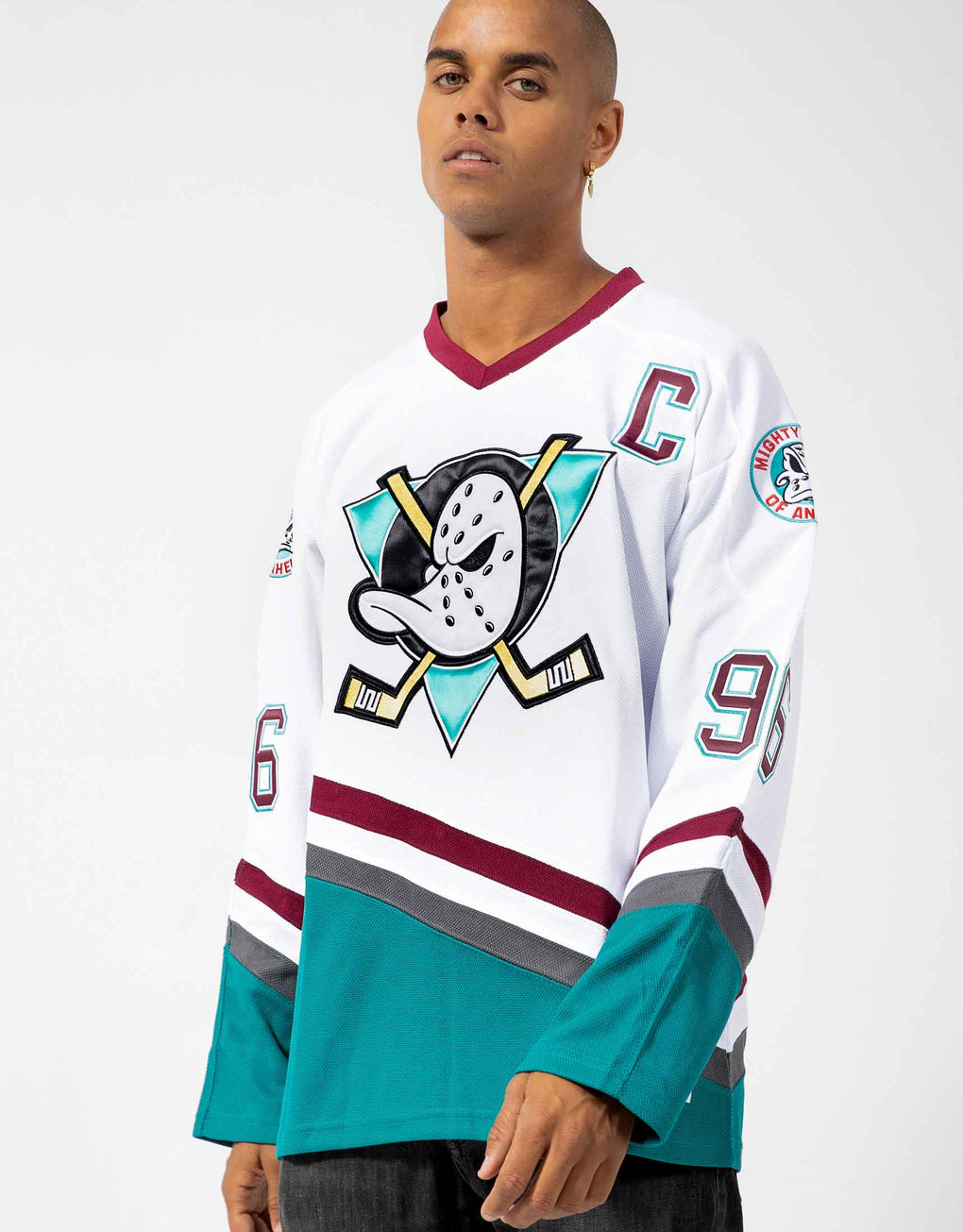 charlie conway mighty ducks jersey