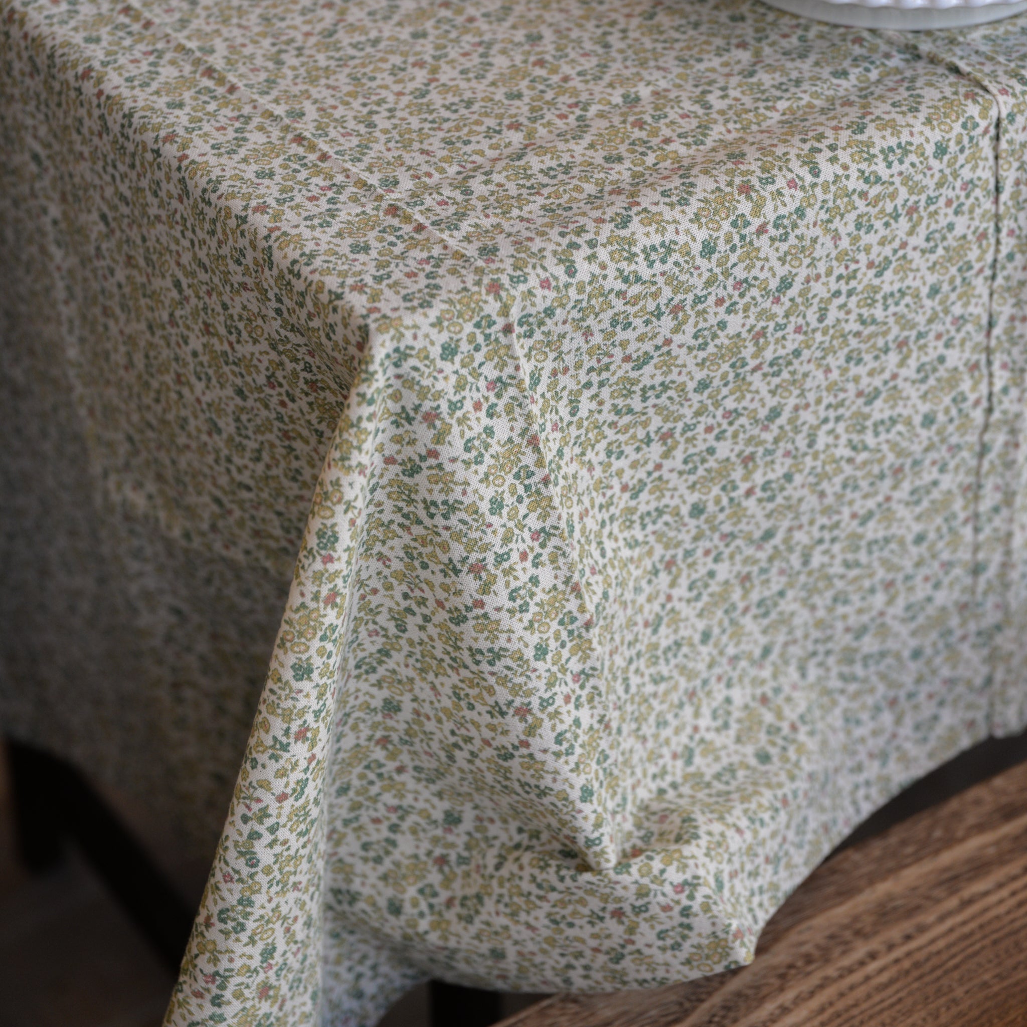 Green Floral Pattern Everyday Table Cloth