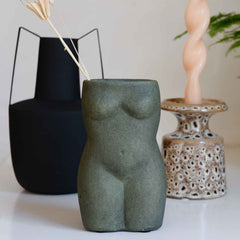 Emeli Bloomingville green torso vase