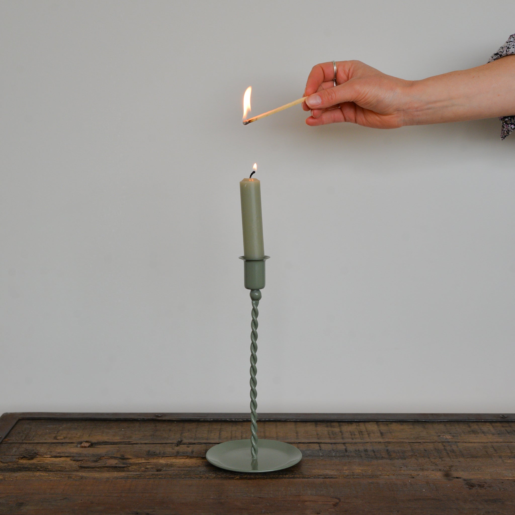 Estelle Candle Holder / Pastel Green