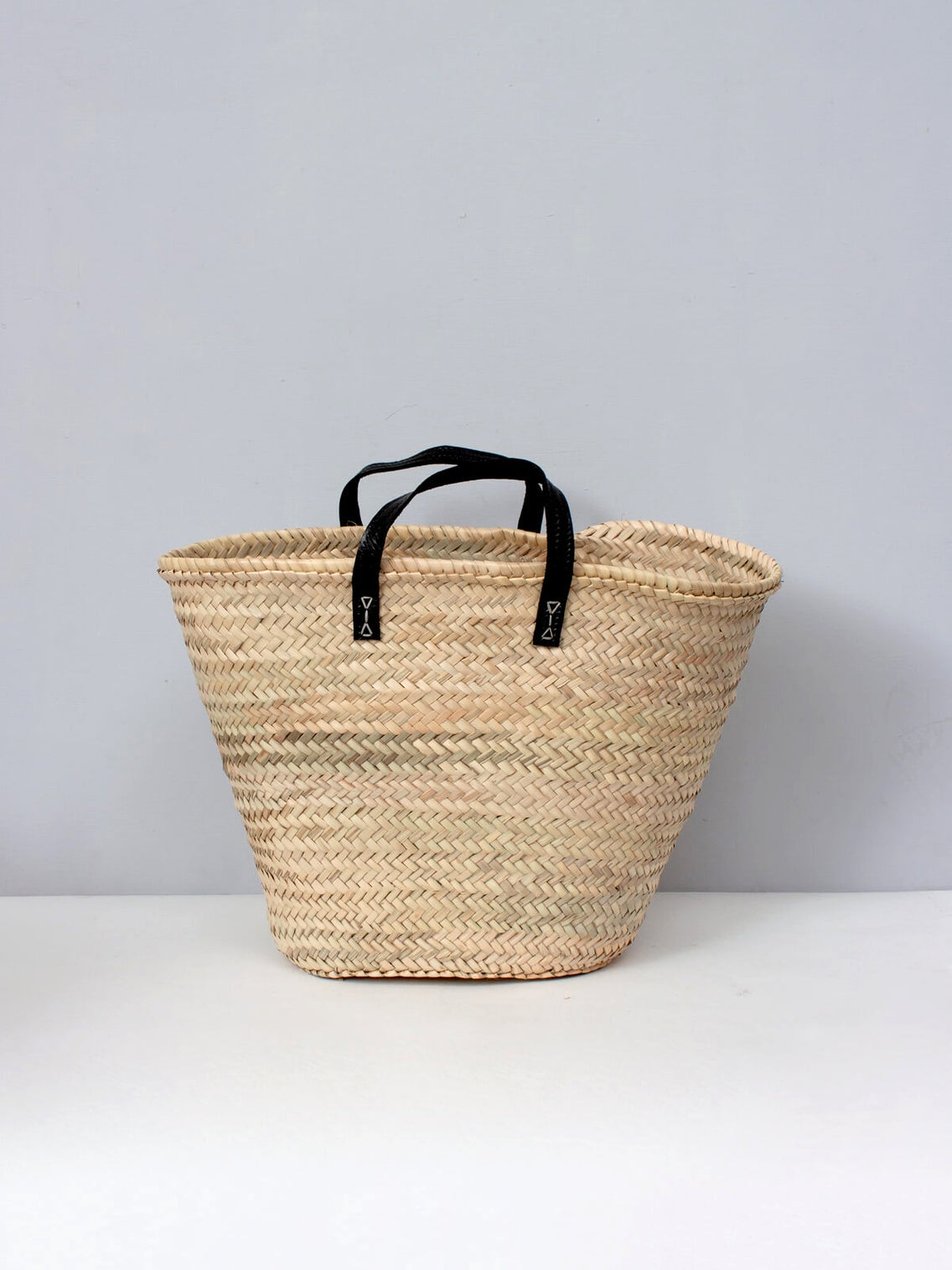 Bohemia Parisienne Basket with Black Handles