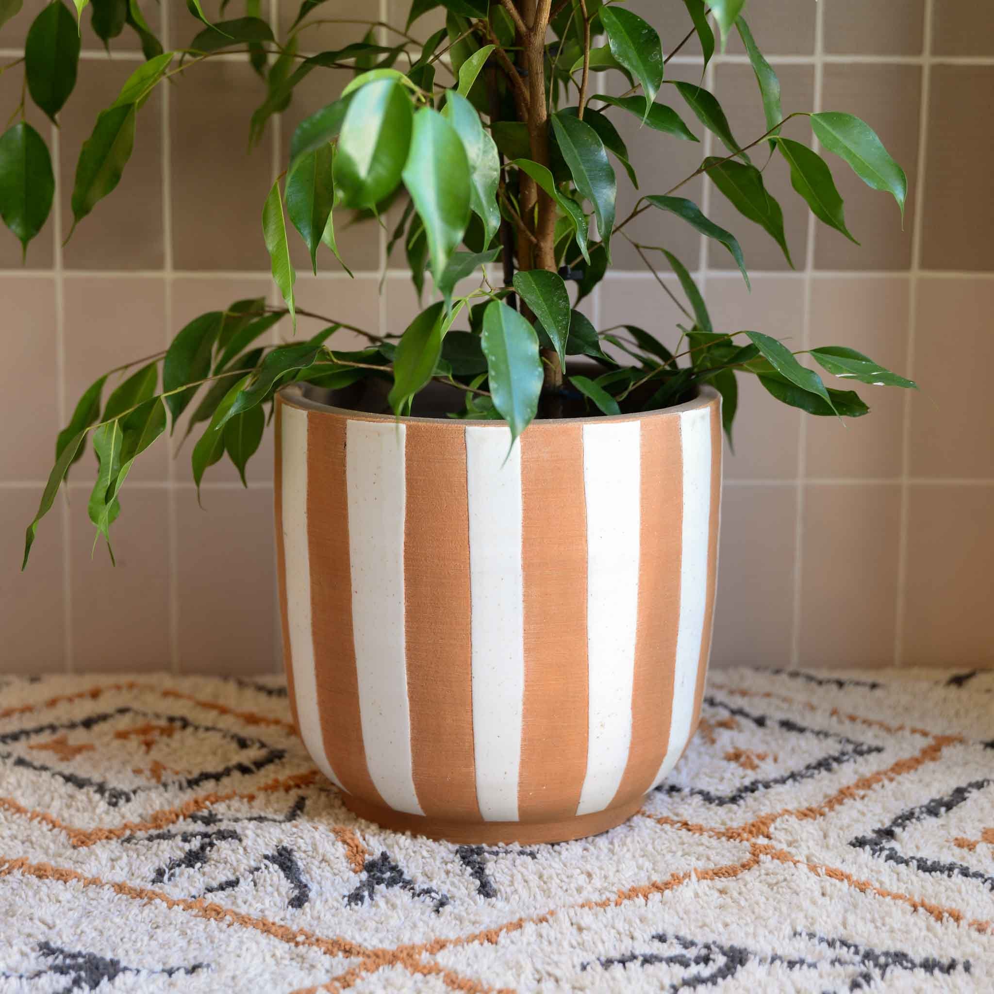 Bloomingville Joni Deco Flowerpot in White and Terracotta Stripes