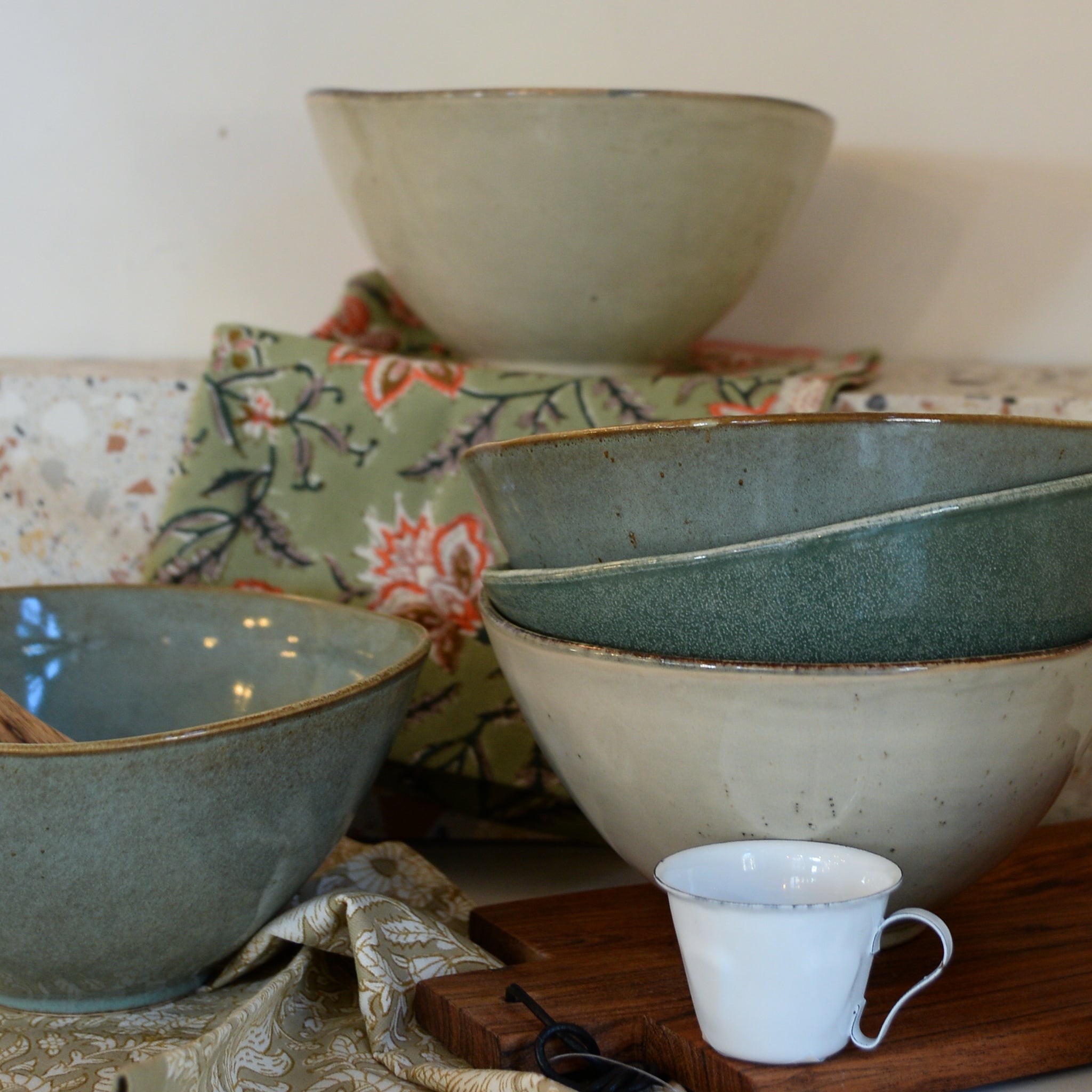 Large Serving Bowl / Colours