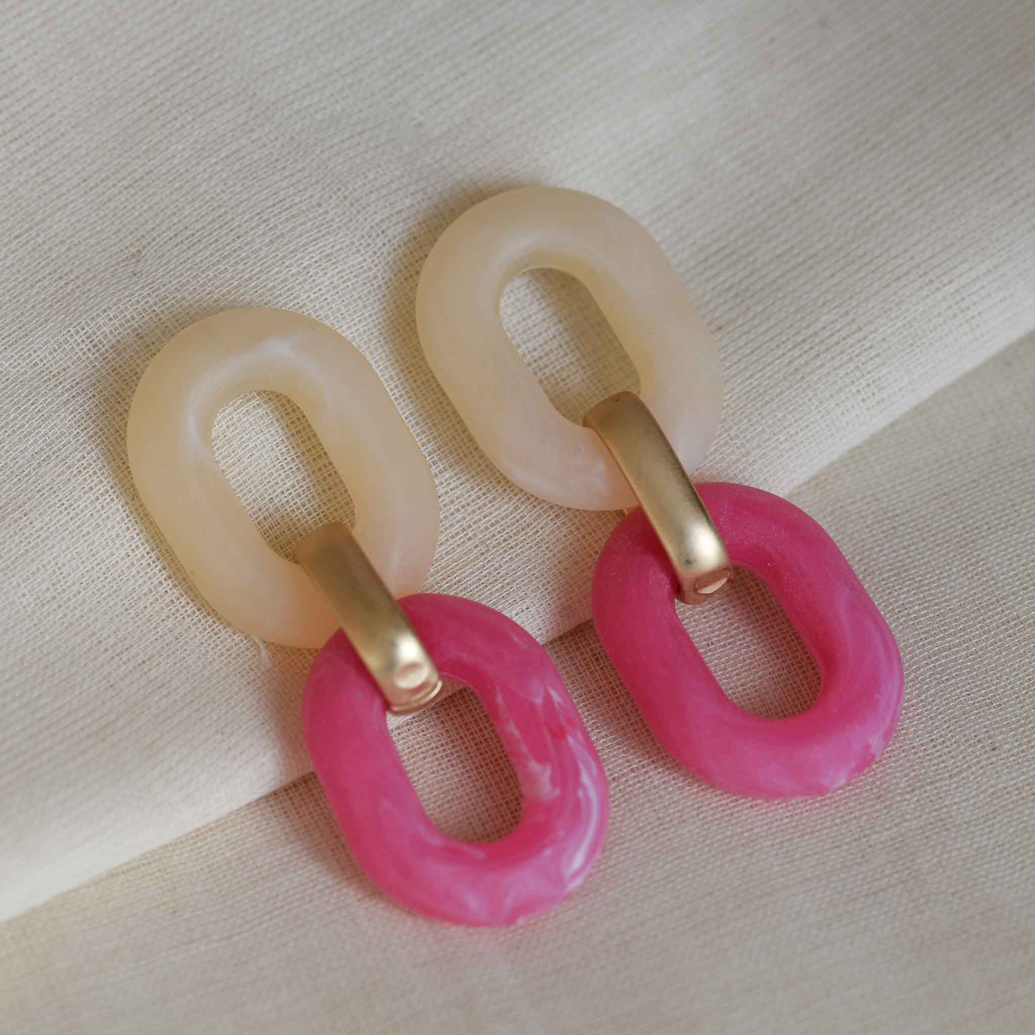 Petra Matte Resin Links Earrings Pink