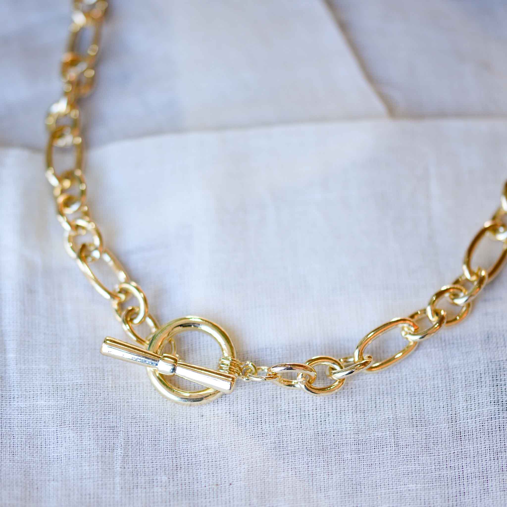 Maude Curb Chain Necklace in Gold