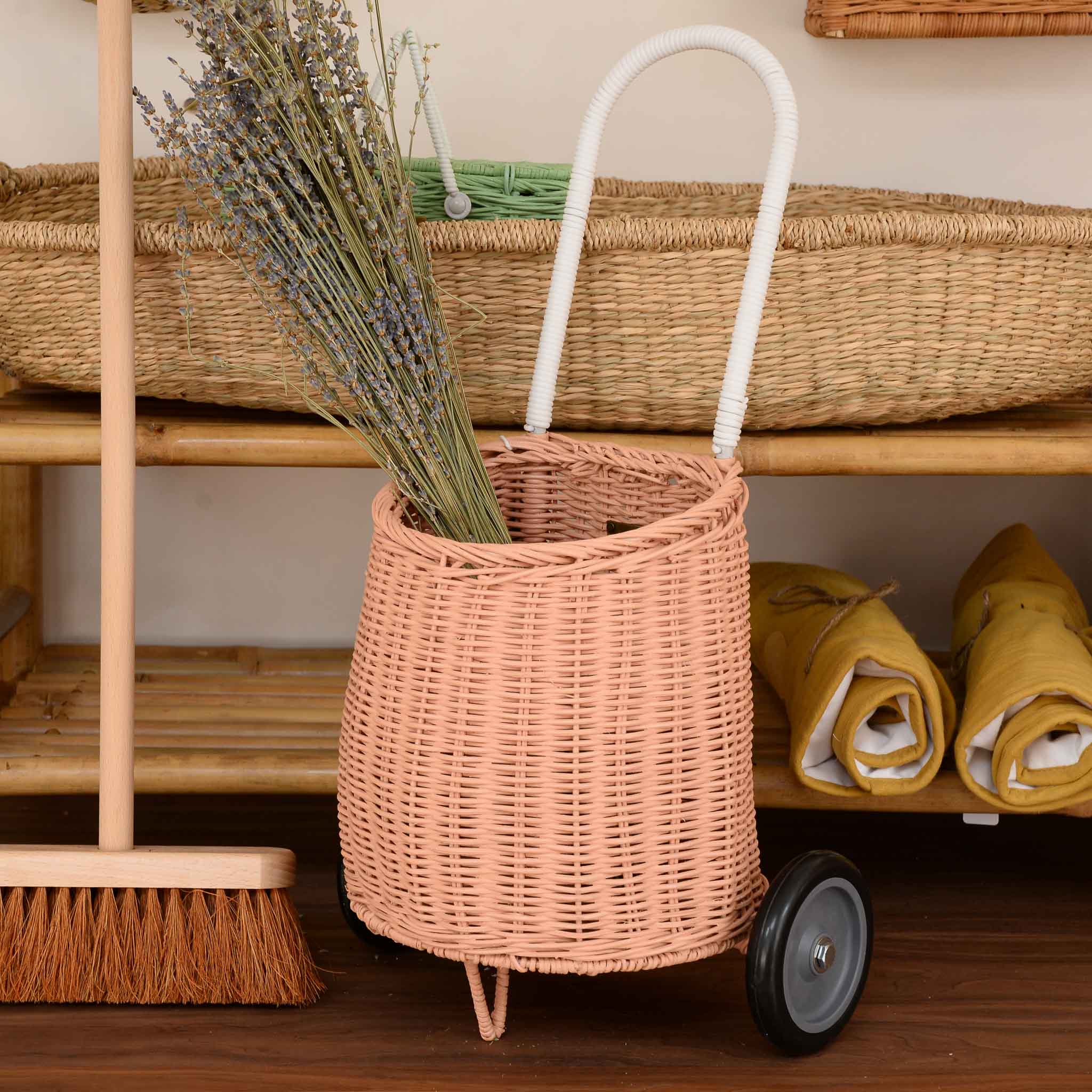 Luggy Basket (Choice of three colours)