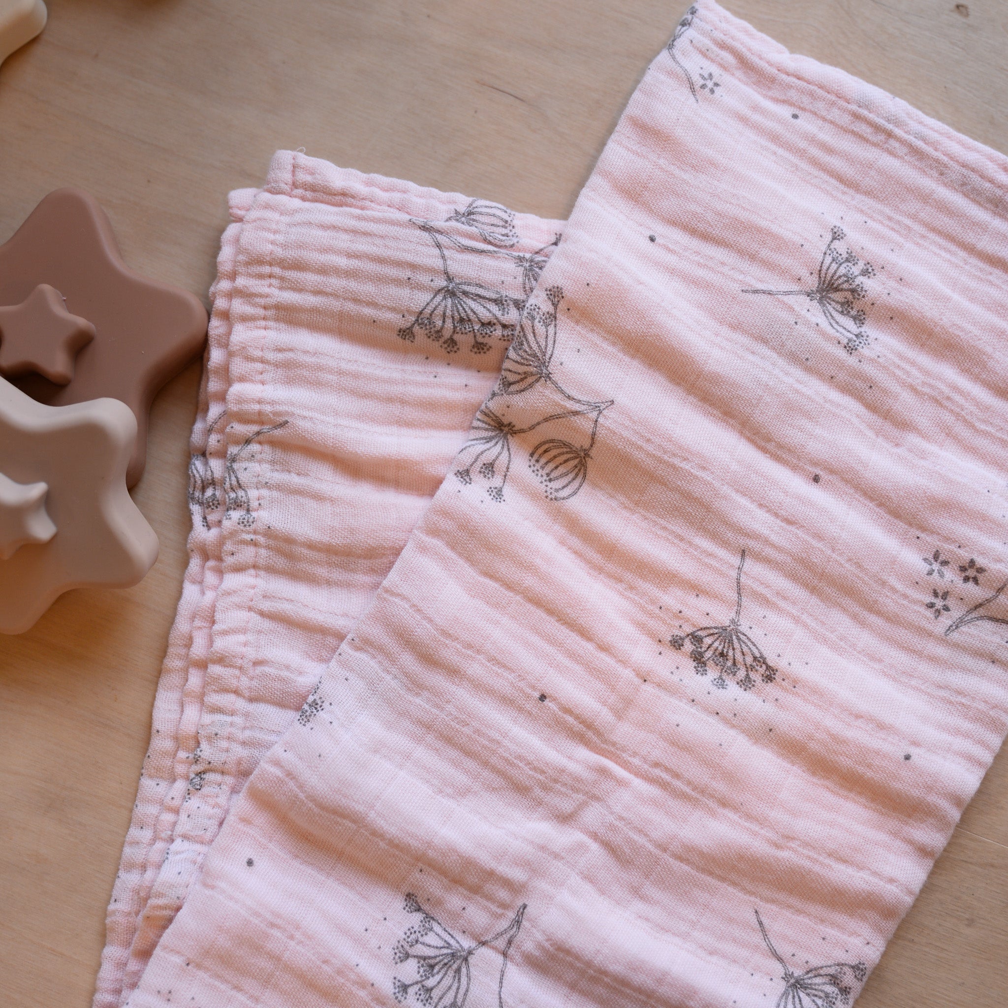 Medium Muslin Swaddle / Styles