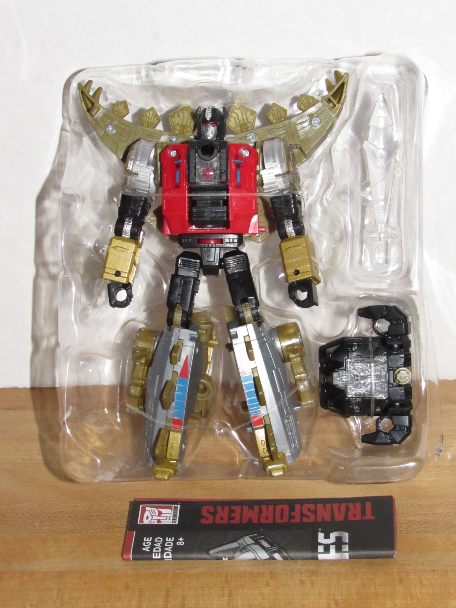 transformers power of the primes deluxe snarl