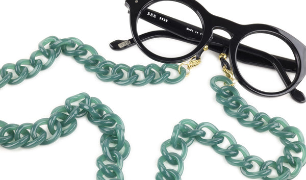 What are the glasses chains for? – LVIOE