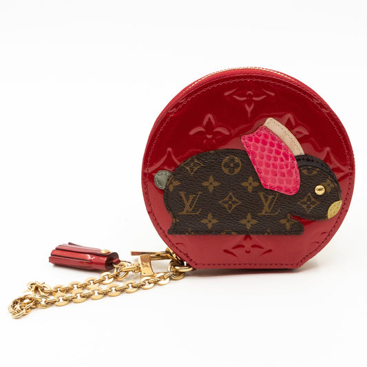 Louis Vuitton - Red Pomme D'Amour Monogram Vernis Heart Coin Purse -  Women's wallet - Catawiki