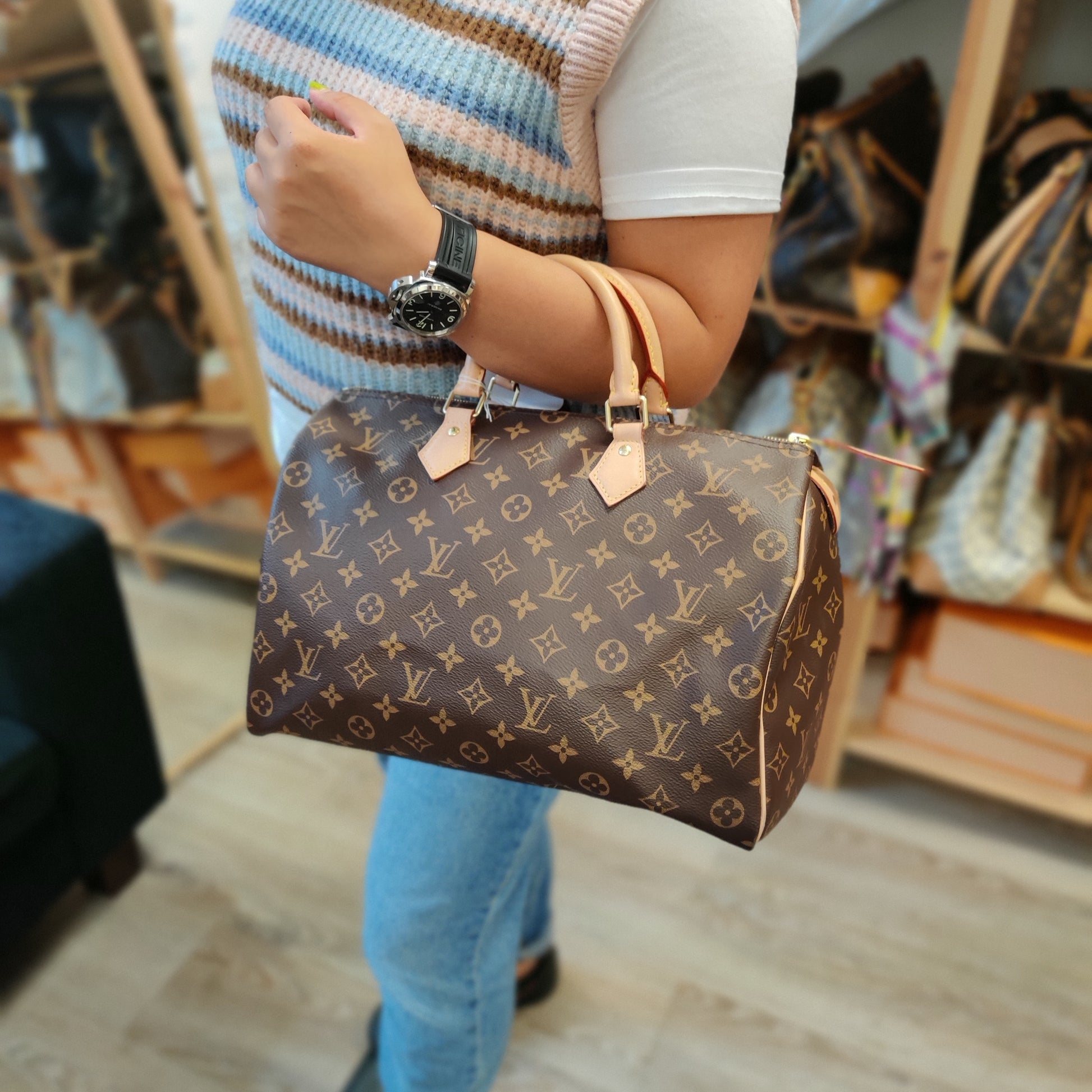 Louis Vuitton Speedy Handbag 397263