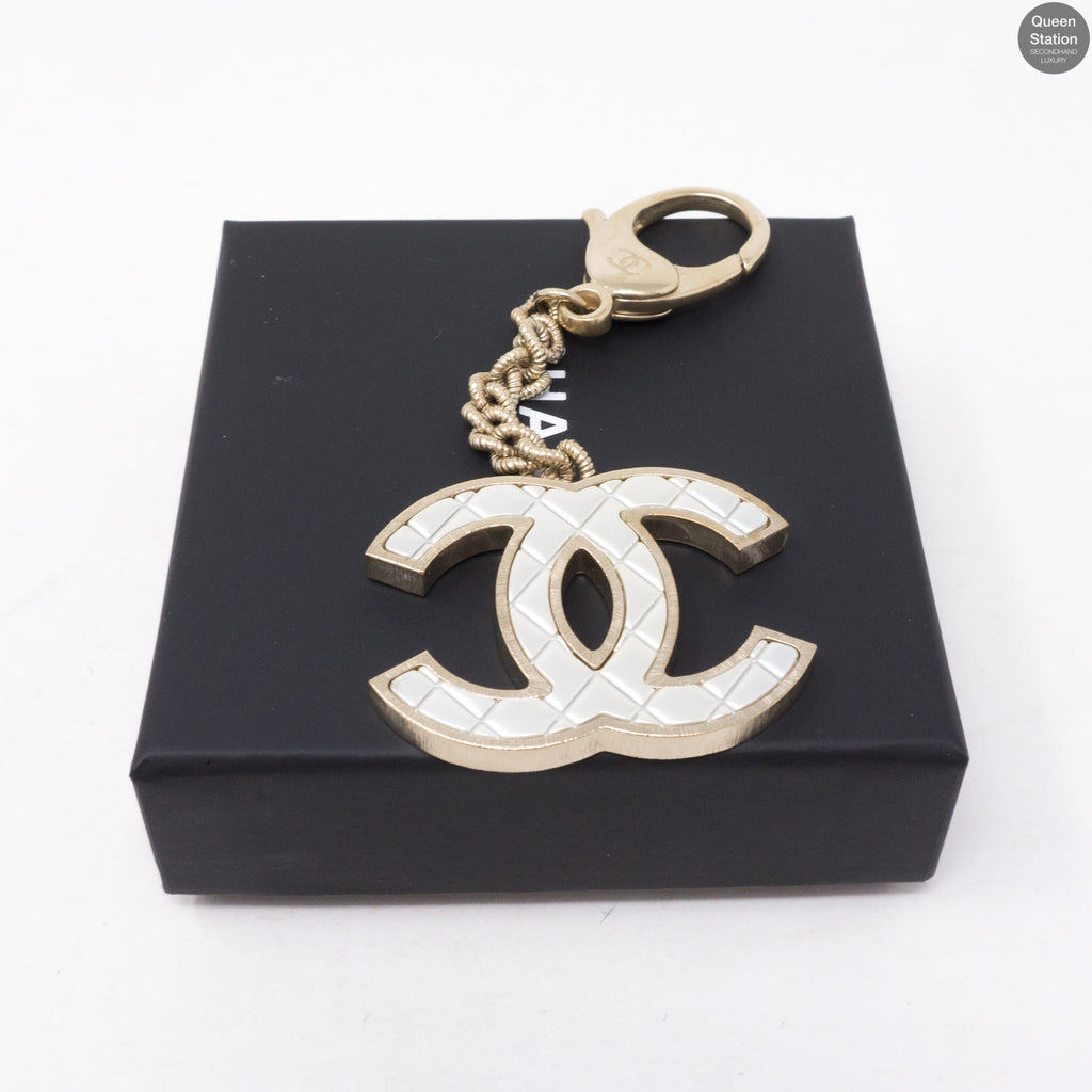 chanel wallet on a chain caviar leather