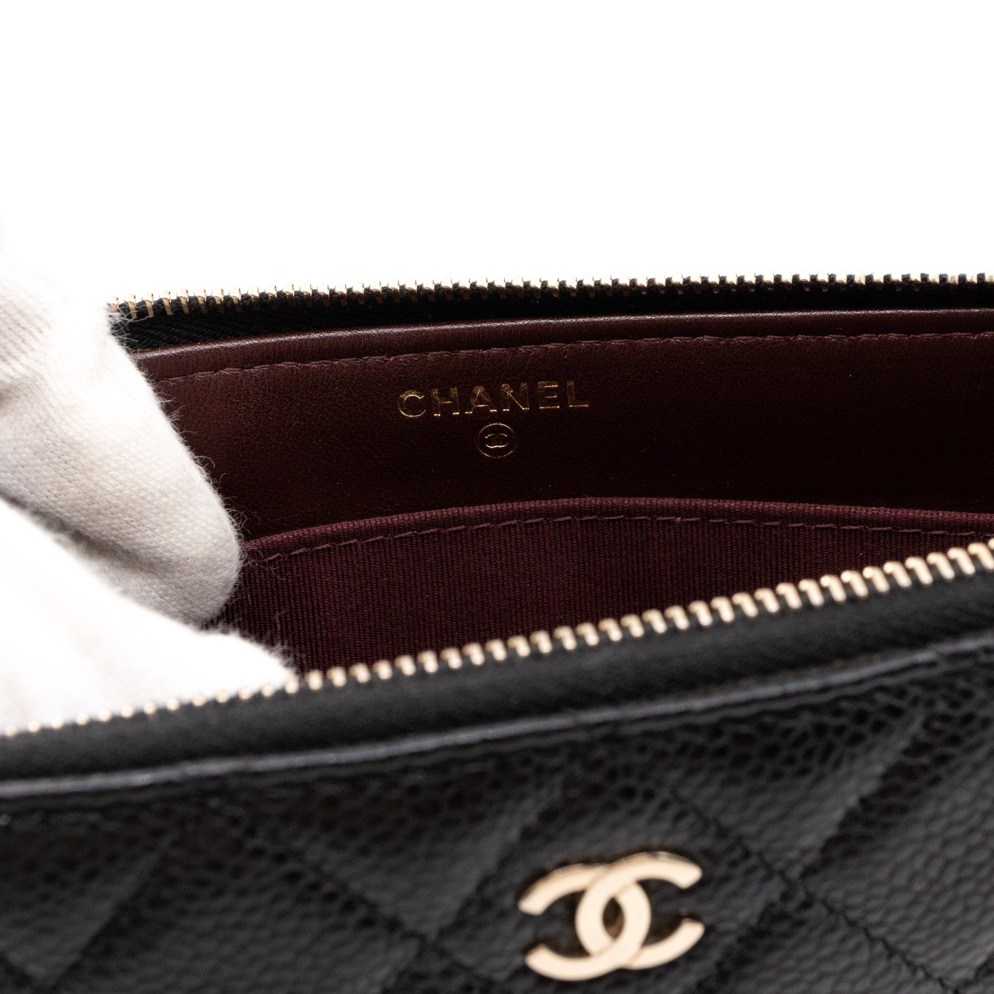 Chanel – Chanel Medium Classic Zip Pouch Black Caviar M-Medium O Case –  Queen Station