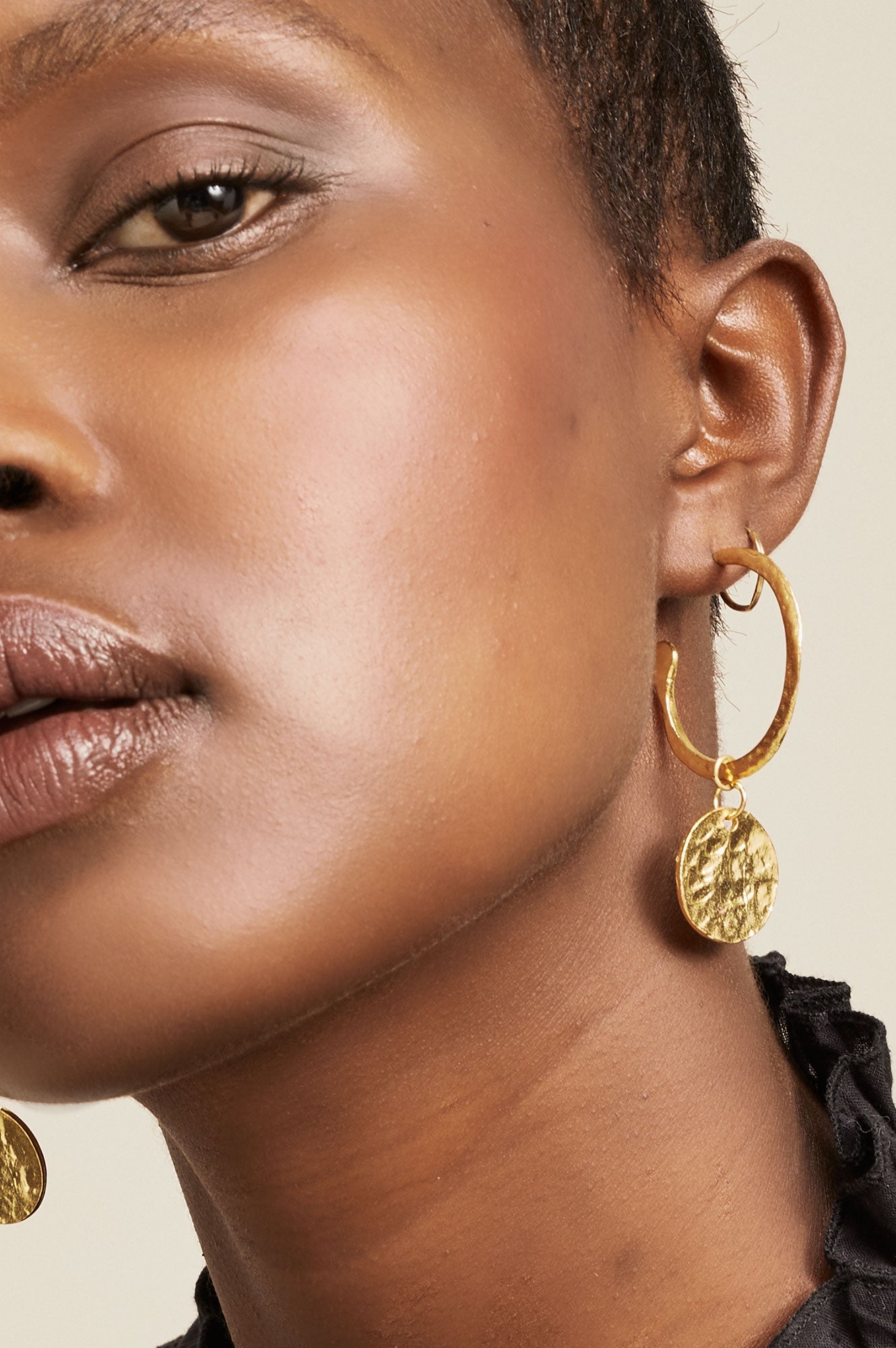 Esmeralda Earrings | Gold