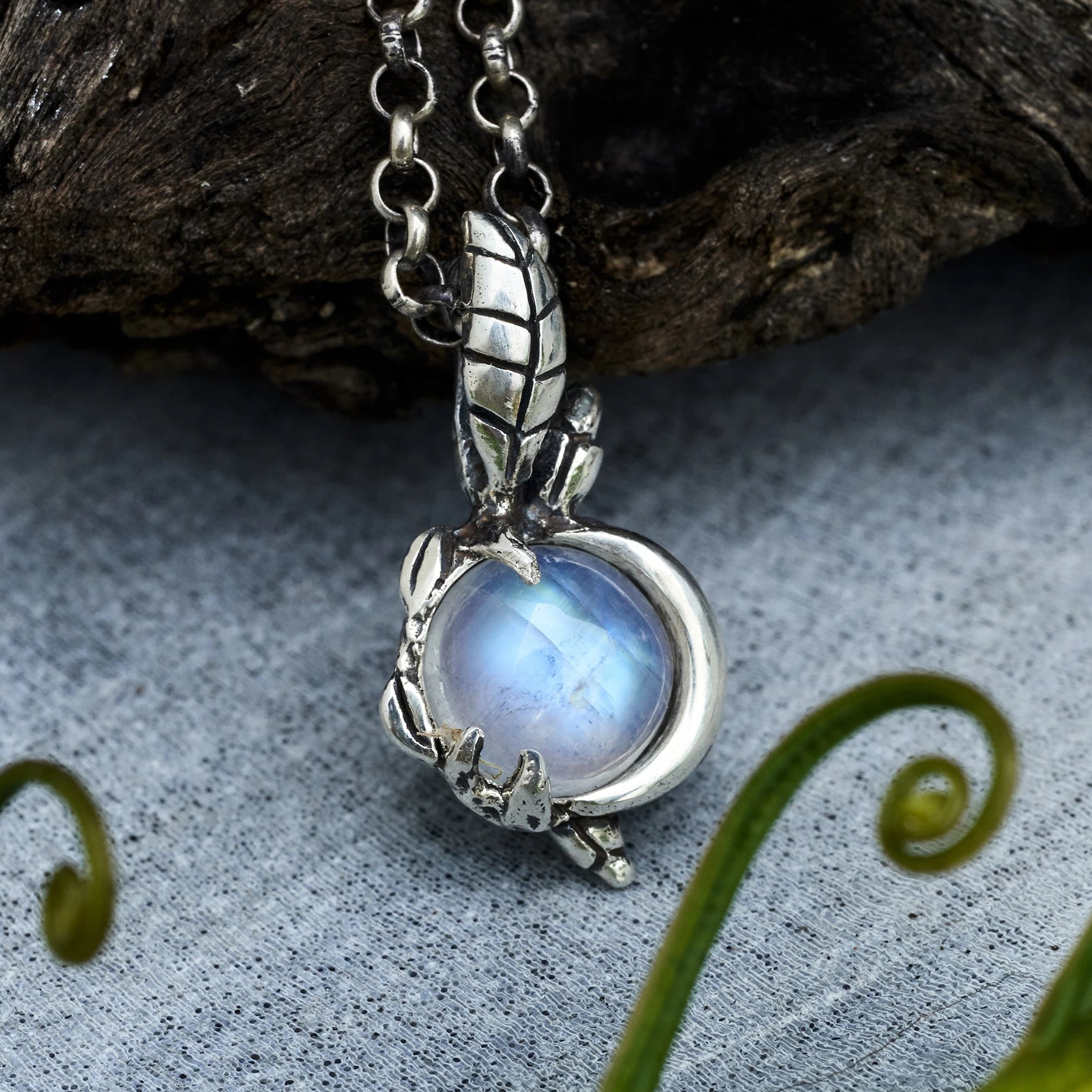 How to wear a Moonstone as a necklace? BlackTreeLab