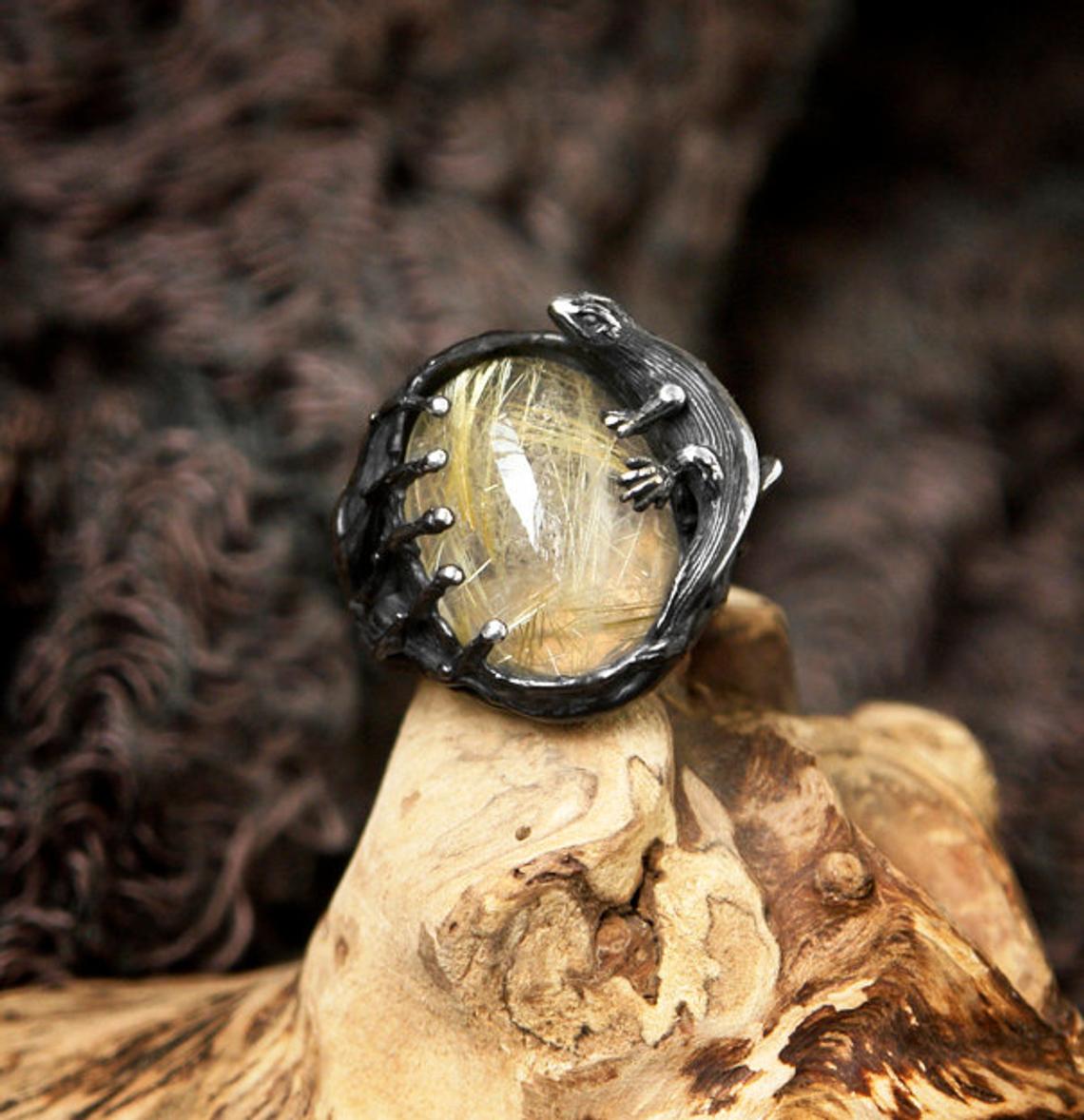 Quartz ring 