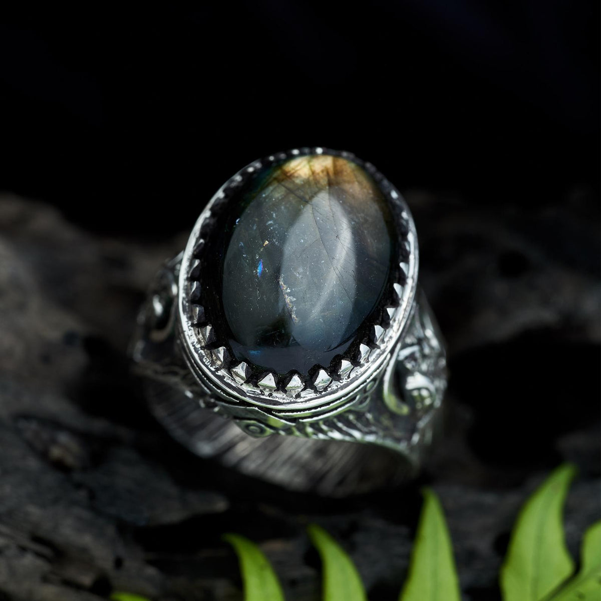 Labradorite ring 