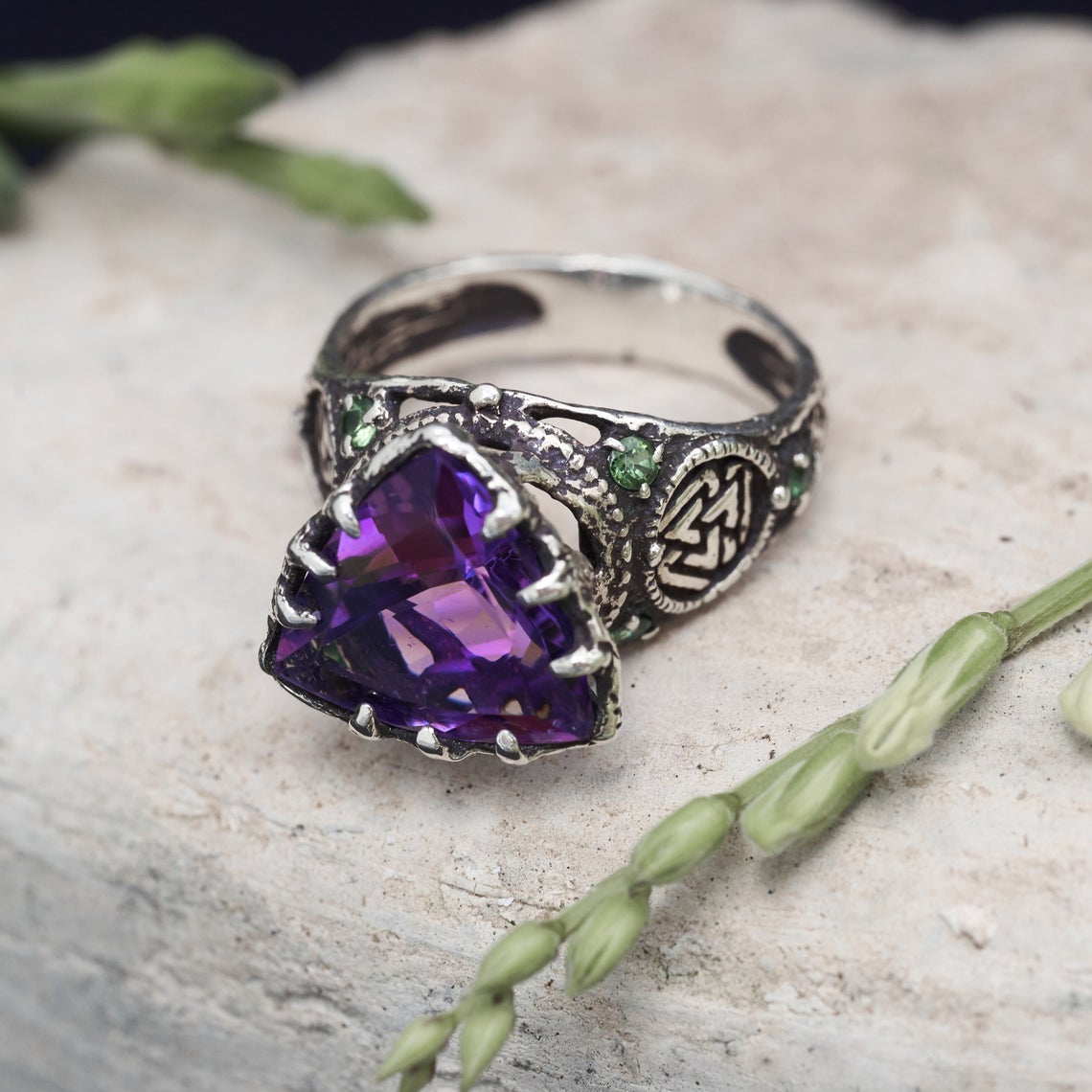 Amethyst Healing Properties - Experience The True Bliss