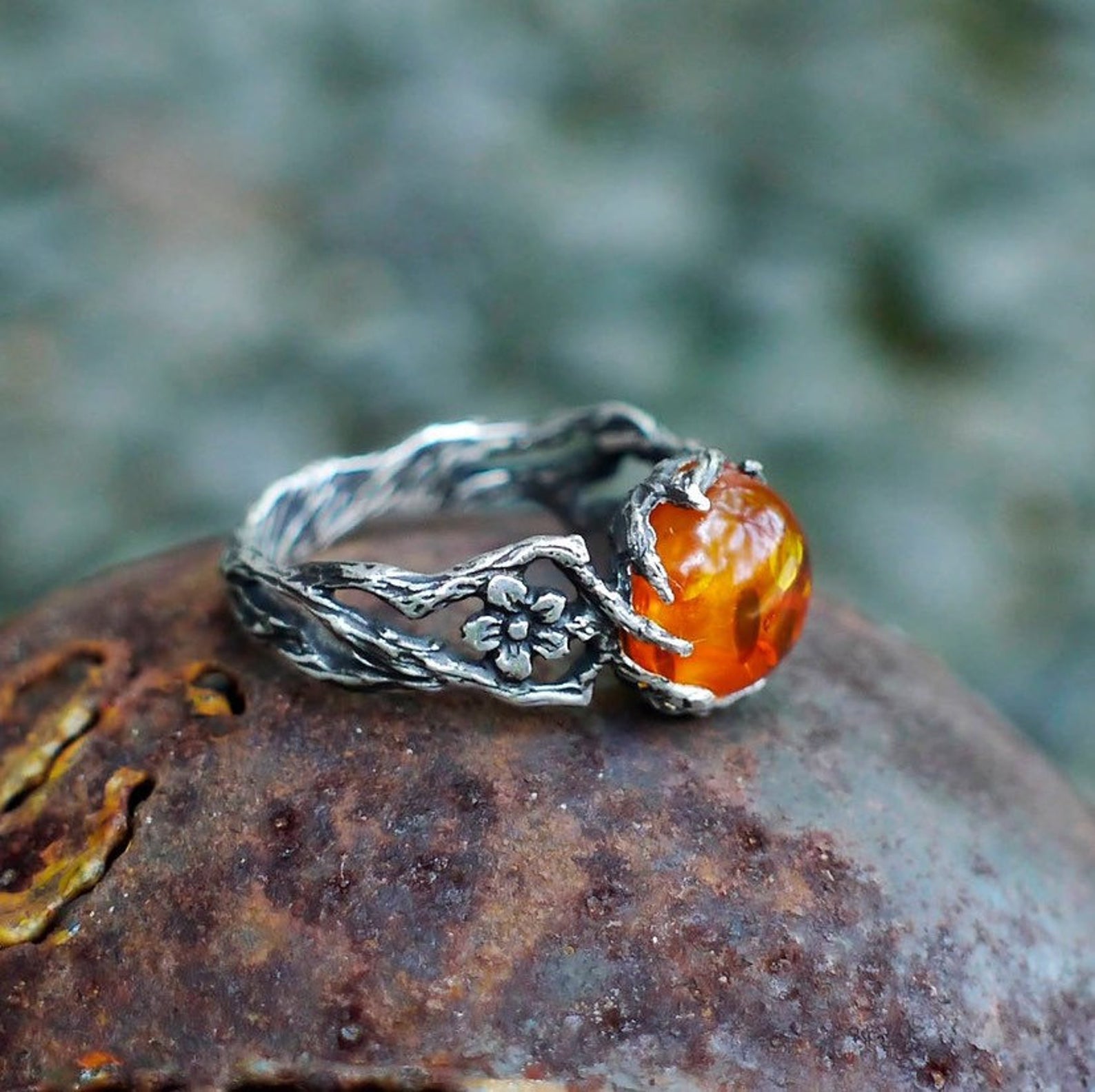 Amber ring 