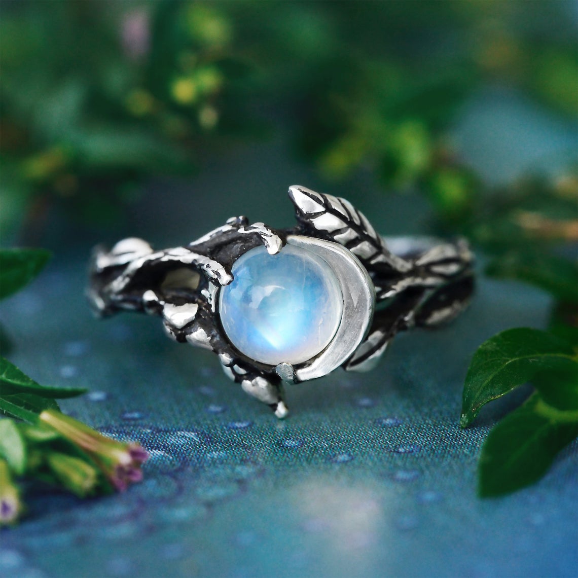 Moonstone ring 