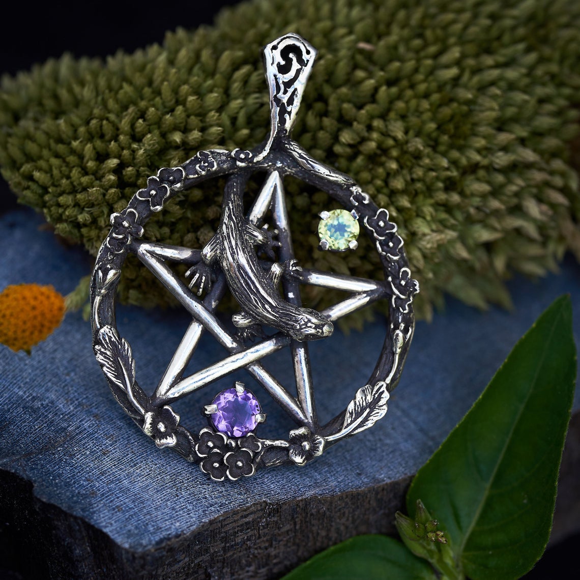 Pentagram pendant with Amethyst 