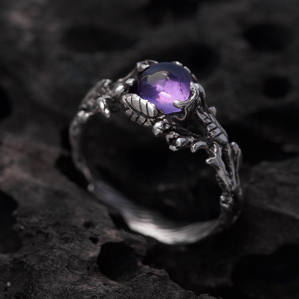 AMETHYST RING 