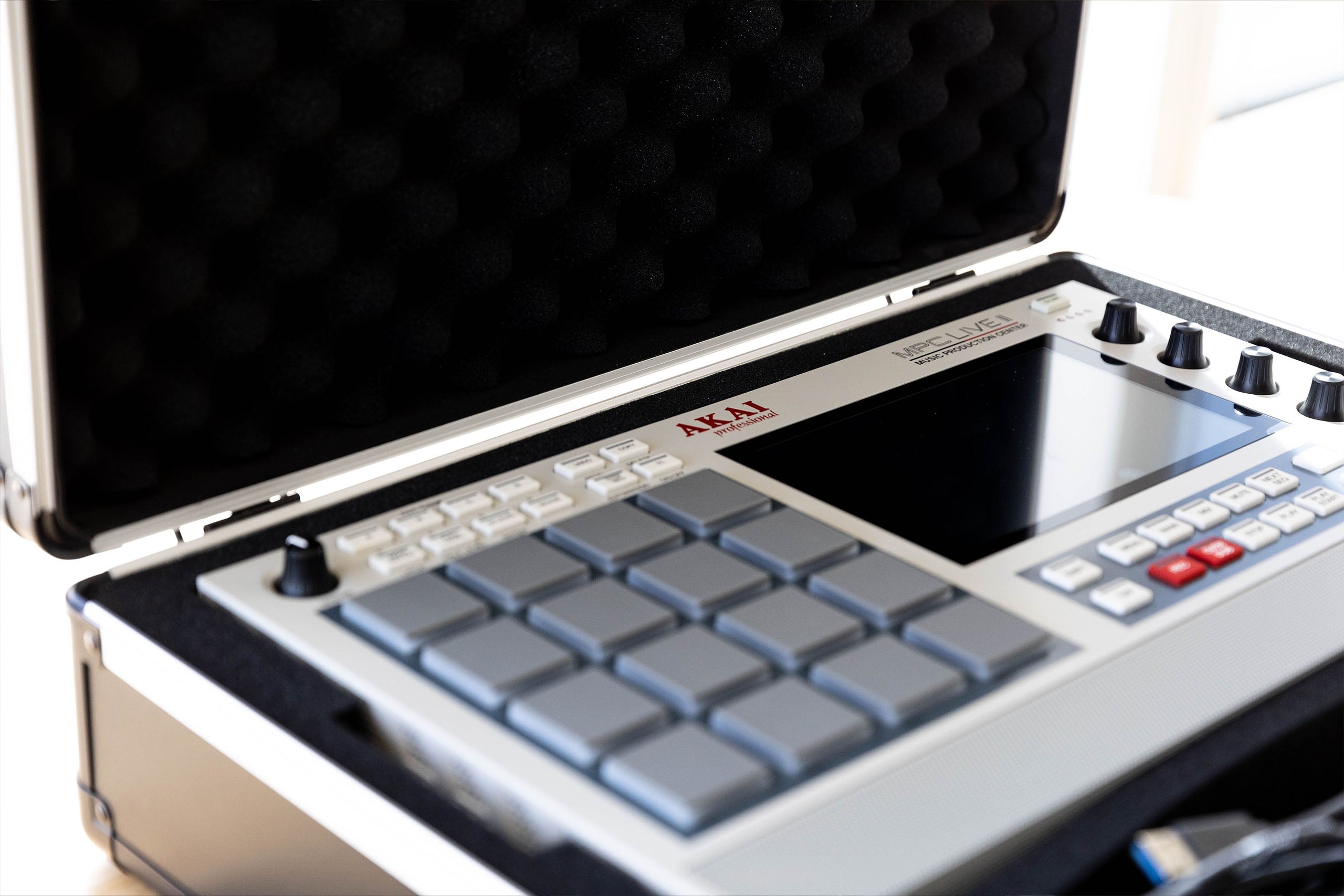 Cases For Akai Drum Machines and MIDI Controllers | Analog Cases