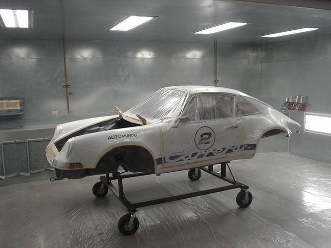 1973 911 RSR Racer With 3.8L DME G50 6 Speed Conversions In Martini Livery Prep for paint booth