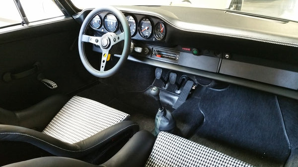 911 RSR 3.8L interior passenger side