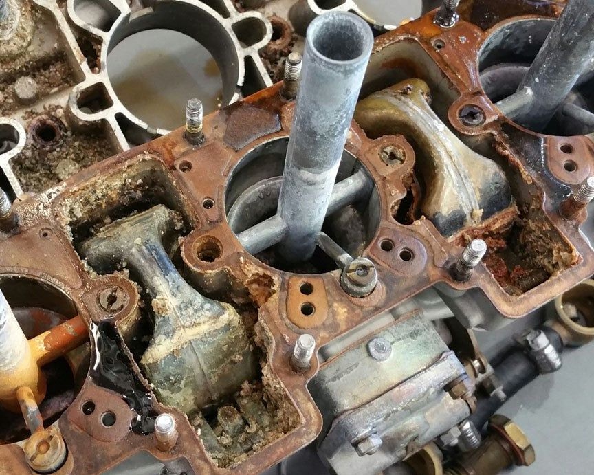 1970 9146 To 2.2L 911S Adriatic Blue Restoration bad carburetor before restoration
