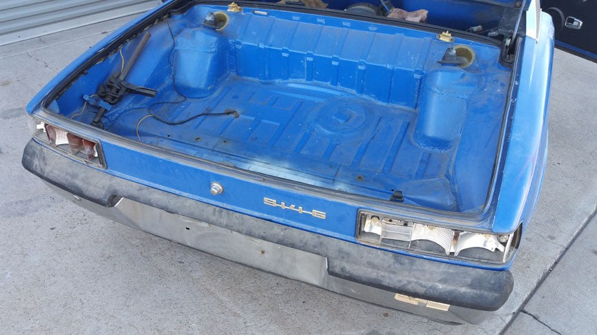 1970 9146 To 2.2L 911S Adriatic Blue Restoration Rear Trunk Open Before Restoration