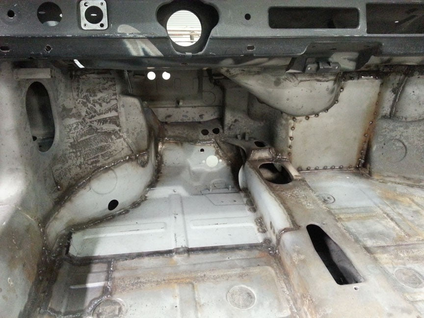 1972 911E Targa 2.4L MFI 915 Restoration floor pan repaired inside