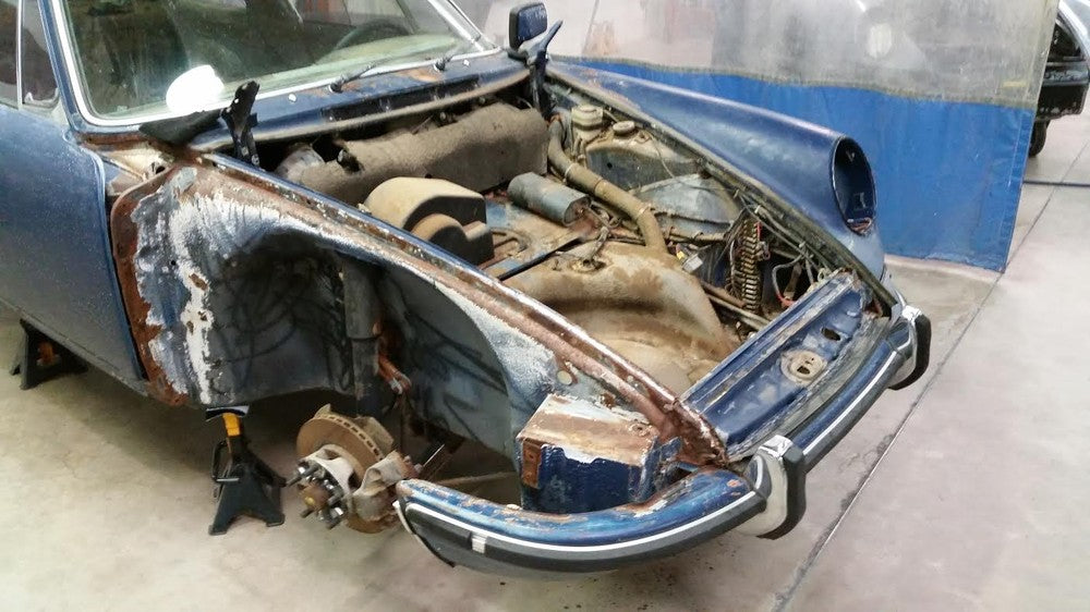 1972 911E Targa 2.4L MFI 915 Restoration nose start