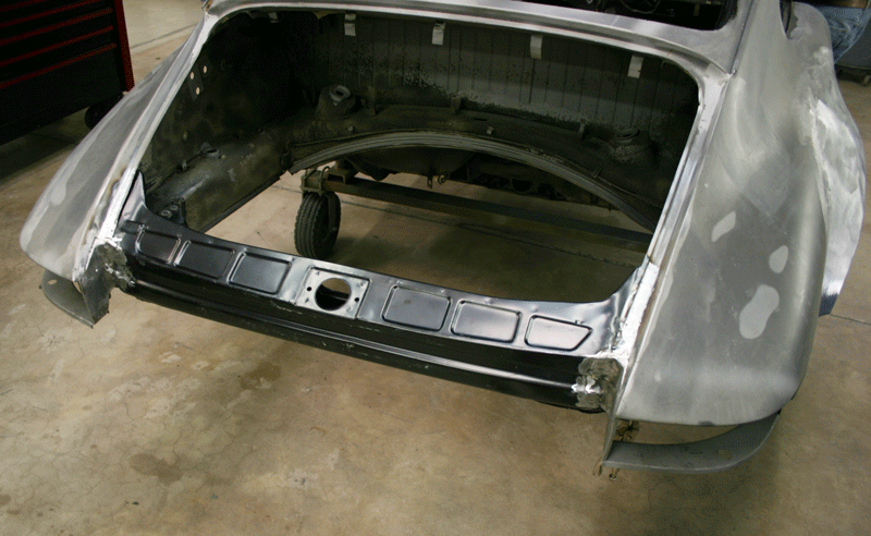 1973 911 RS Pro Touring Restoration 993 3.6L DME G50 SBH Conversion rear center section installed